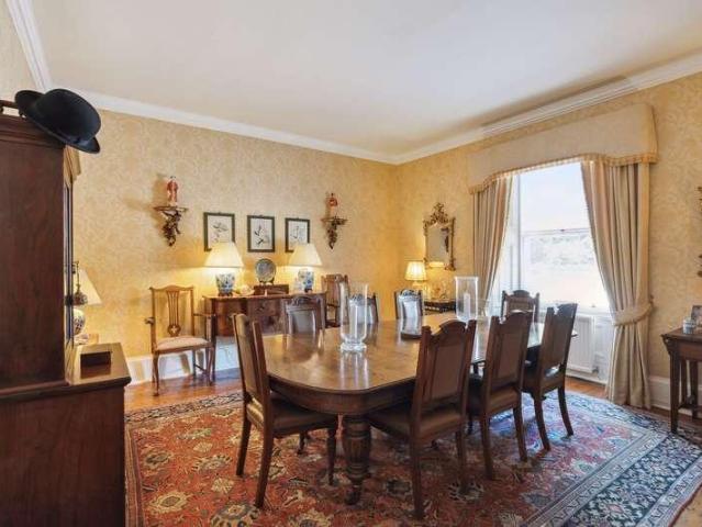 5 bed house for sale