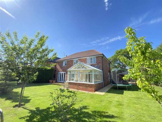 5 bed house for sale