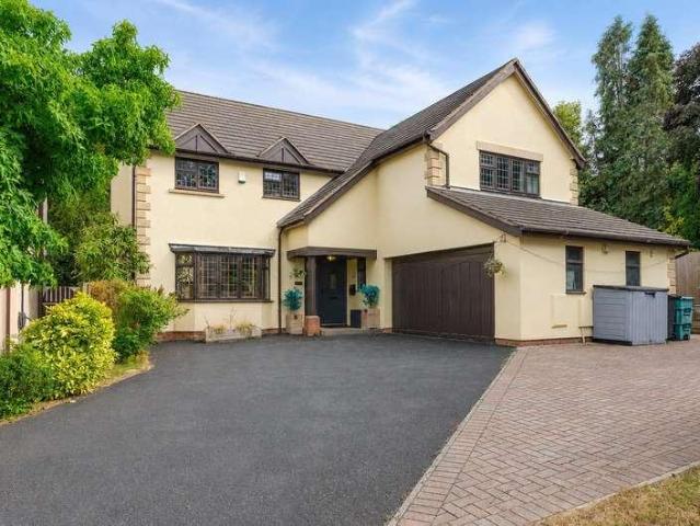 5 bed house for sale