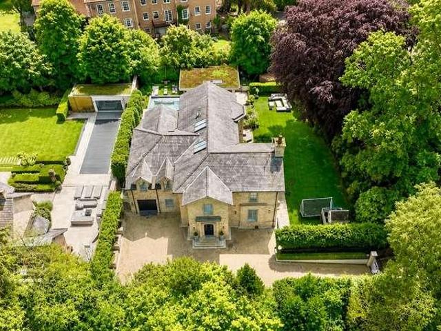 5 bed house for sale