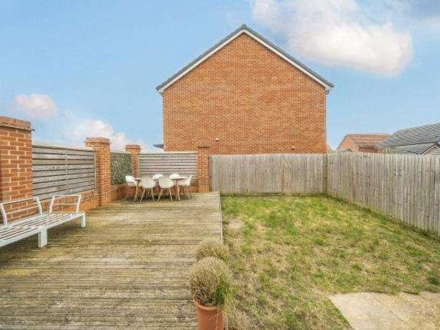 5 bed house for sale