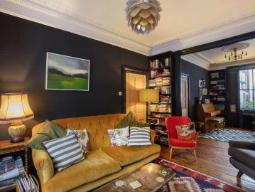 5 bed house for sale