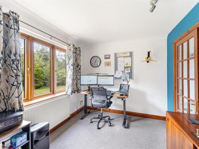 5 bed house for sale