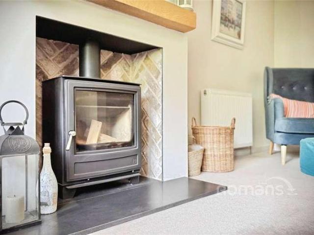 5 bed house for sale