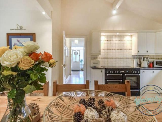 5 bed house for sale