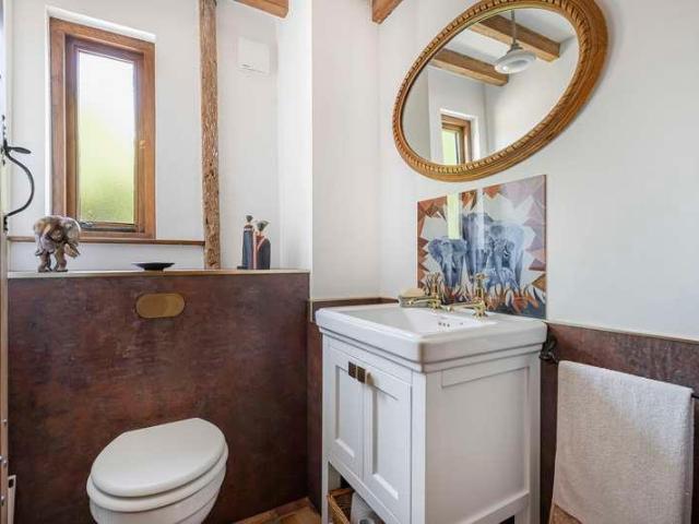 5 bed house for sale