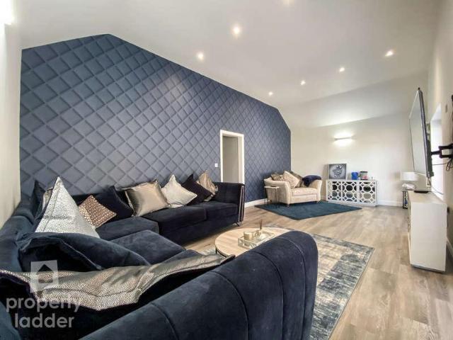 5 bed house for sale