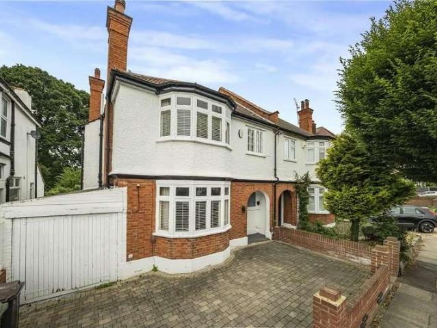 5 bed house for sale