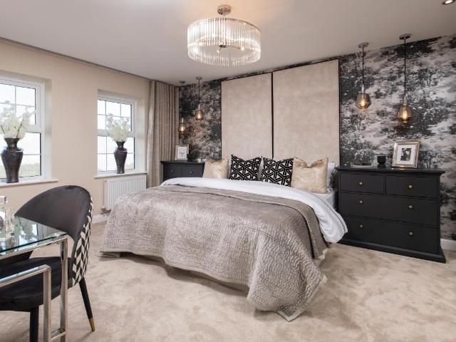 5 bed house for sale