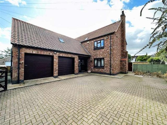 5 bed house for sale