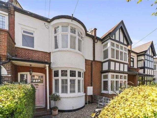 5 bed house for sale
