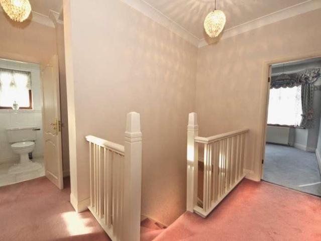 5 bed house for sale