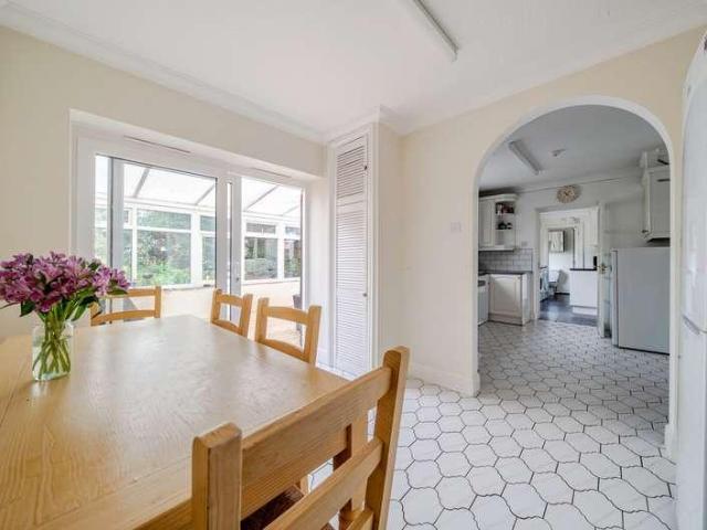 5 bed house for sale