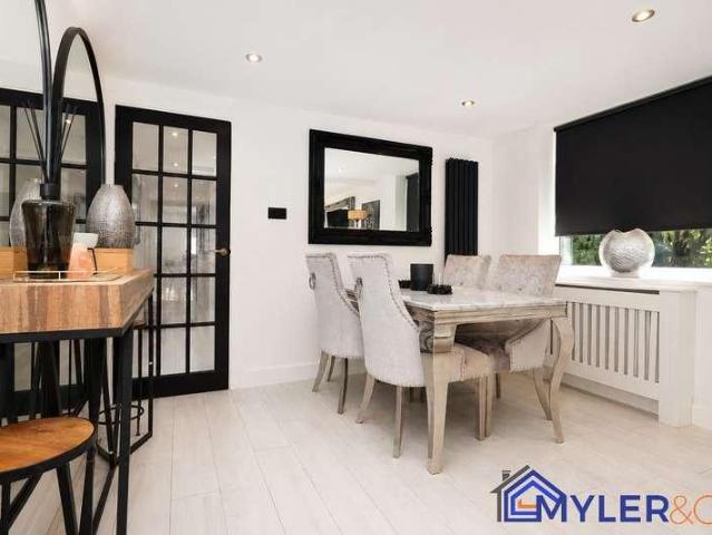 5 bed house for sale