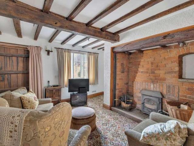 5 bed house for sale