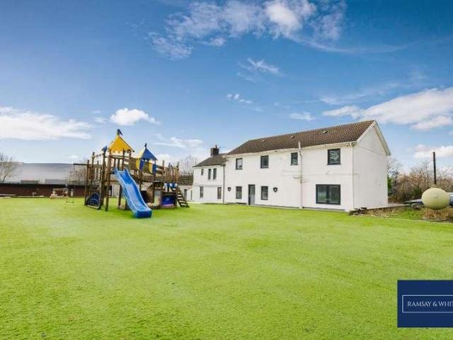 5 bed house for sale