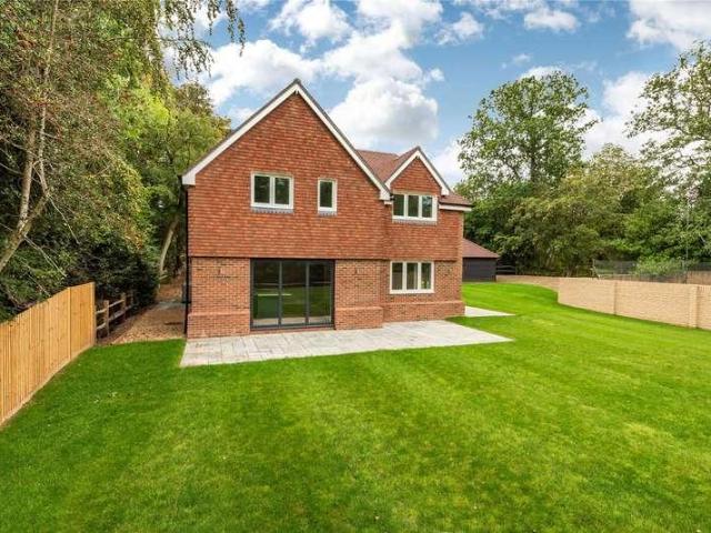 5 bed house for sale
