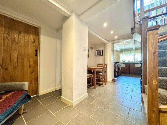 5 bed house for sale
