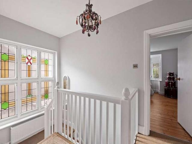 5 bed house for sale