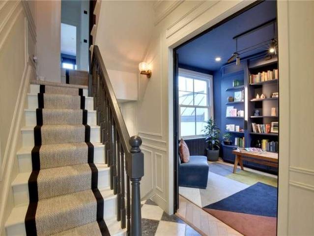 5 bed house for sale