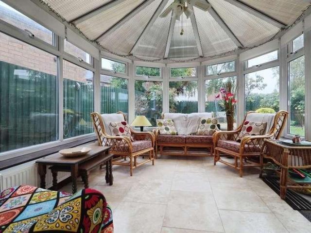 5 bed house for sale