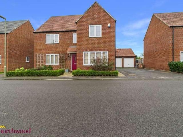 5 bed house for sale