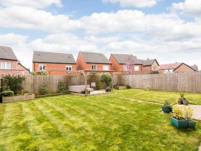 5 bed house for sale