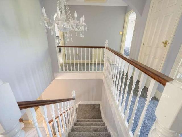 5 bed house for sale