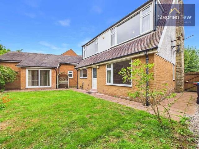5 bed house for sale