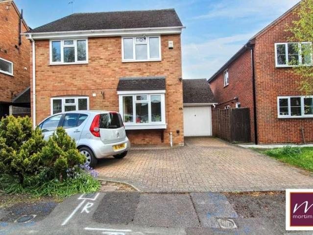 5 bed house for sale