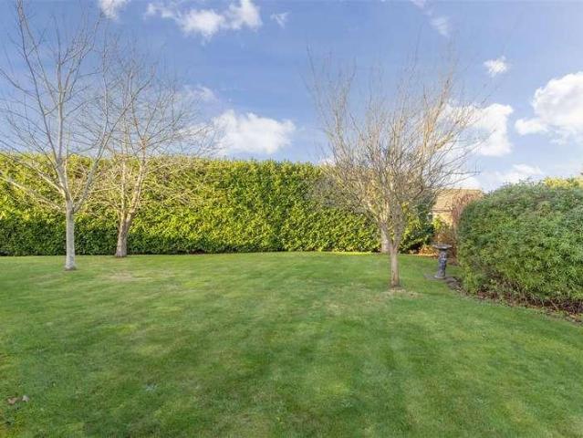5 bed house for sale
