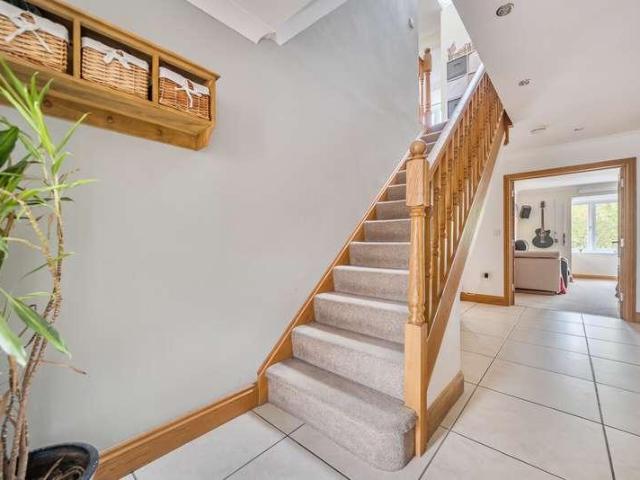 5 bed house for sale
