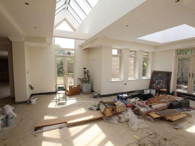 5 bed house for sale