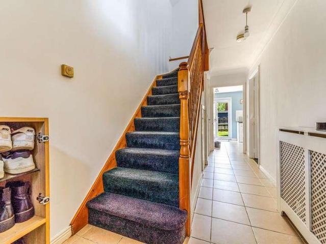 4 bed house for sale