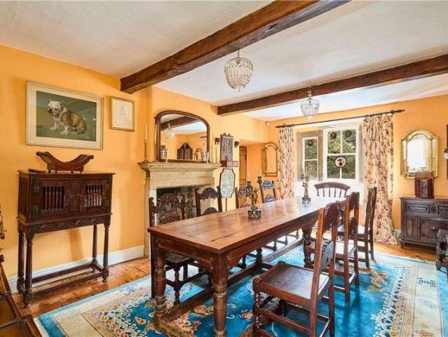 5 bed house for sale