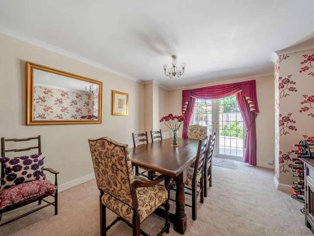 5 bed house for sale