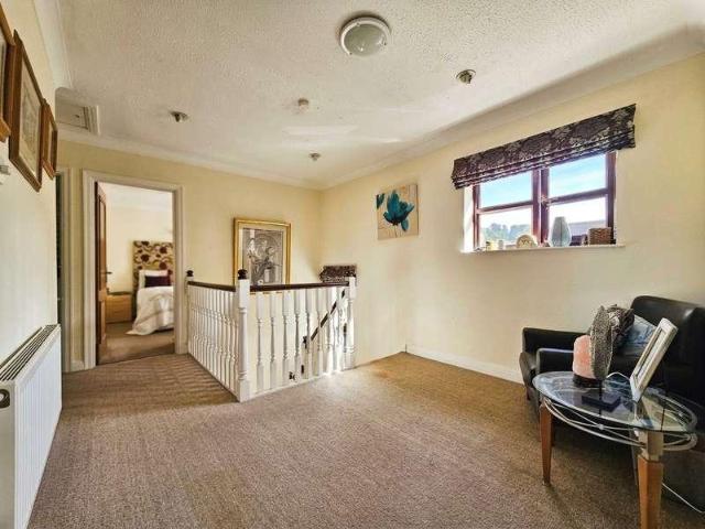 5 bed house for sale