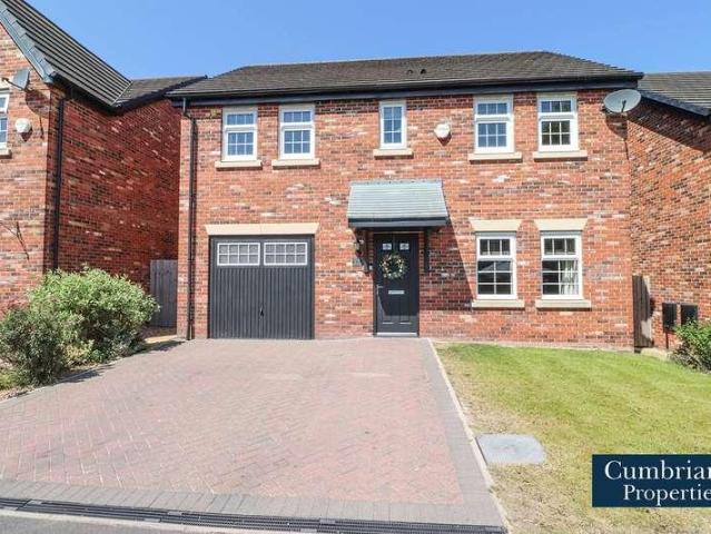 5 bed house for sale