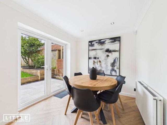 5 bed house for sale