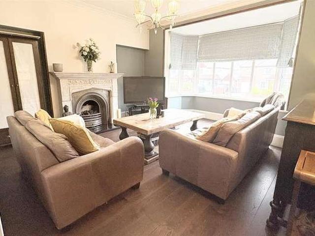 5 bed house for sale