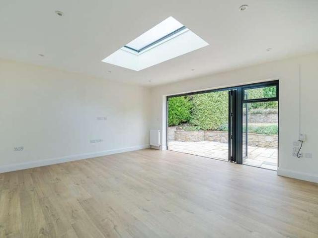 5 bed house for sale