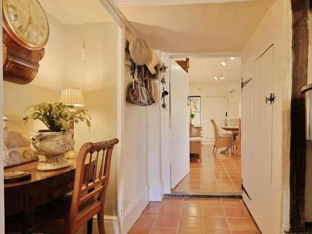 5 bed house for sale