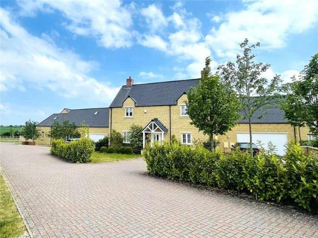 5 bed house for sale