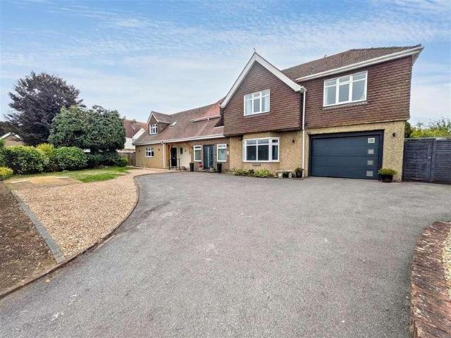 5 bed house for sale