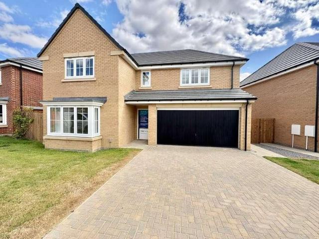 5 bed house for sale