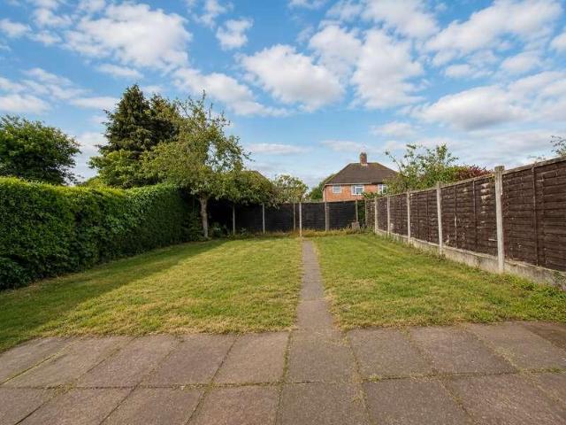 5 bed house for sale