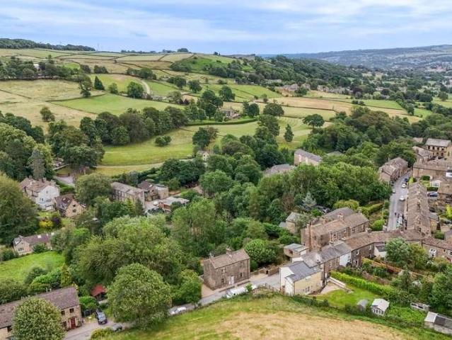 5 bed house for sale