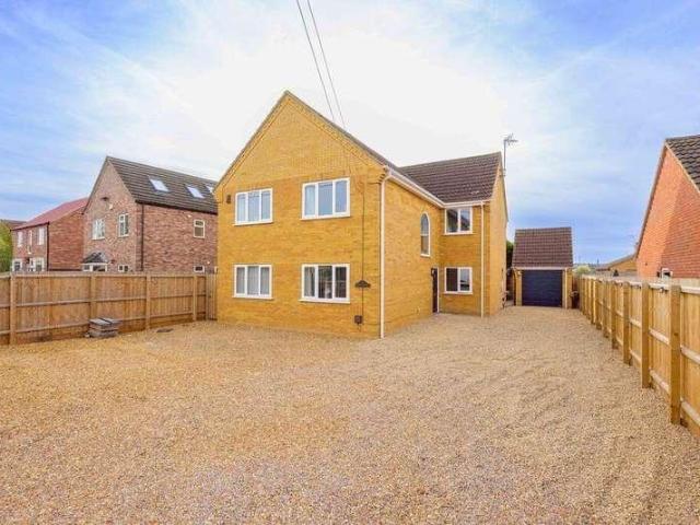 5 bed house for sale