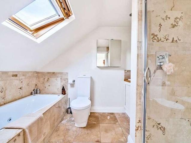 5 bed house for sale
