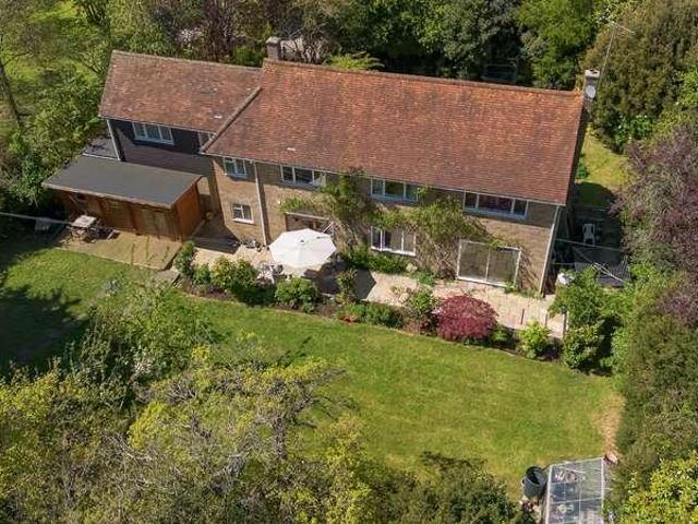 5 bed house for sale